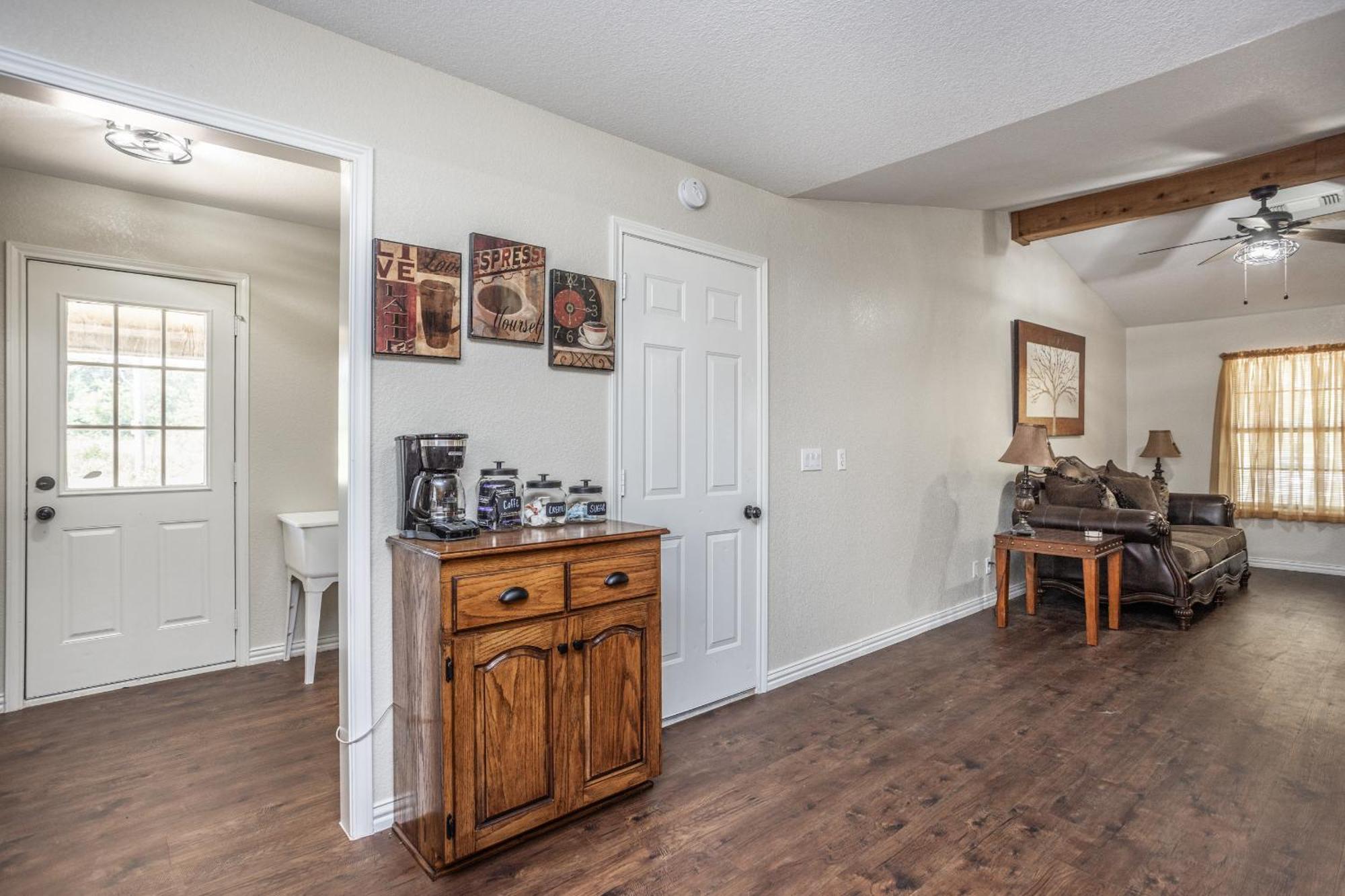 Tranquil 3-Bedroom Cabin Near Winstar Casino 萨克维尔 外观 照片