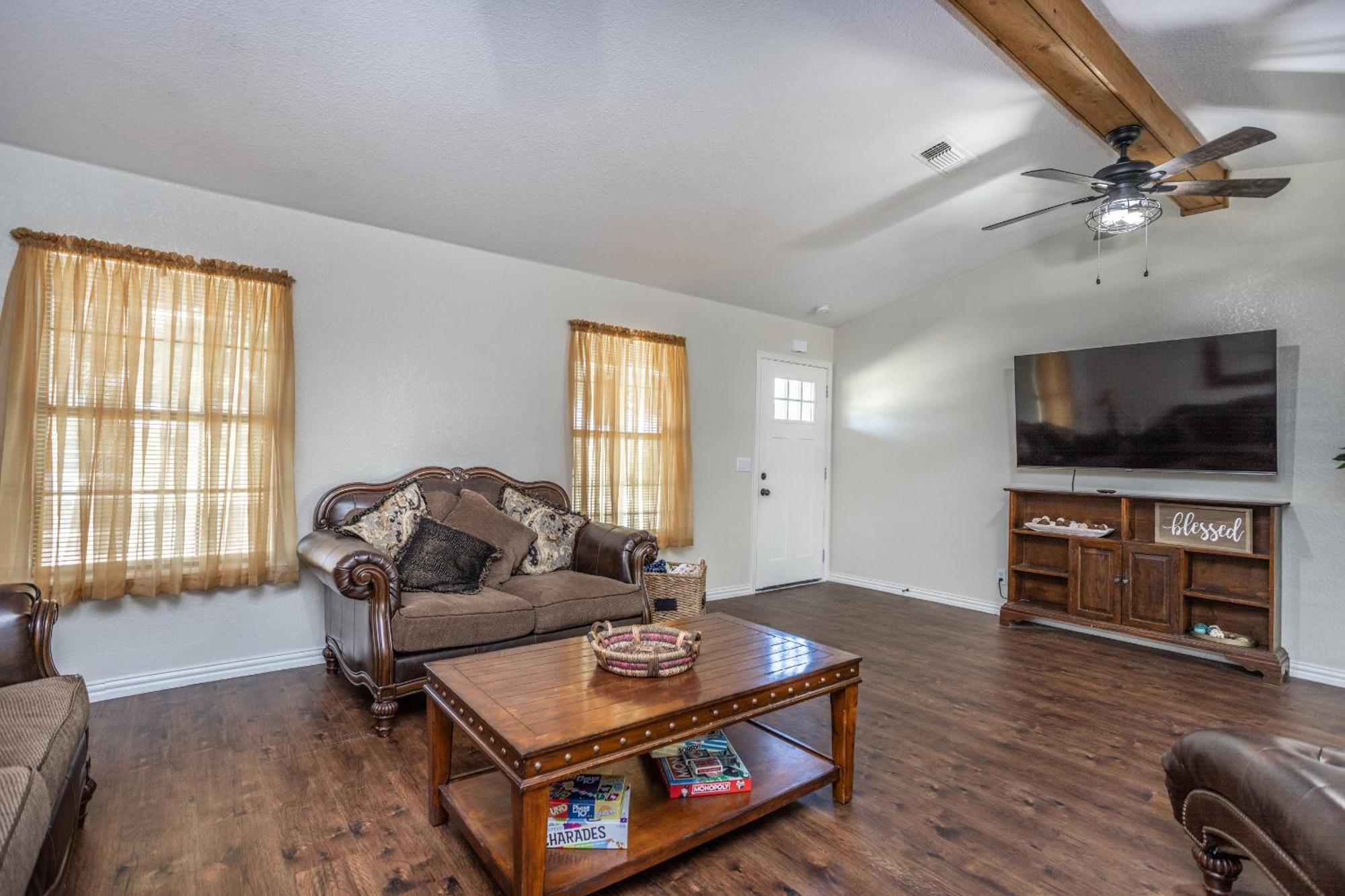 Tranquil 3-Bedroom Cabin Near Winstar Casino 萨克维尔 外观 照片